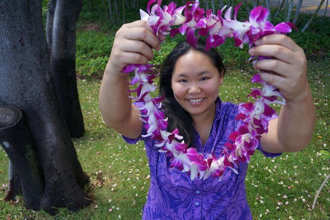Honeymoon Airport Lei Greeting on Honolulu Oahu - Introduction