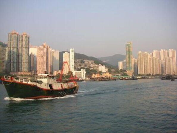 Hong Kong Fishermans Wharf: Aberdeen Fishing Village Boat Tour - Key Points