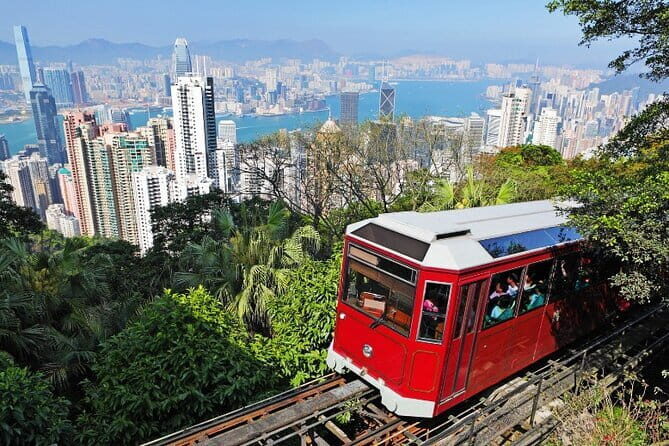 Hong Kong Island Orientation with Peak Tram Ride - A Detailed Look at the Hong Kong Island Orientation with Peak Tram Ride