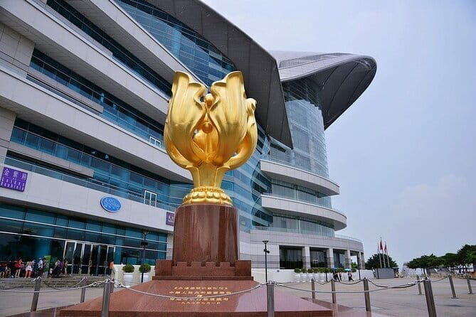 HongKong One Day Tour with Lunch and Public Transportation - Who Is This Tour Best Suited For?