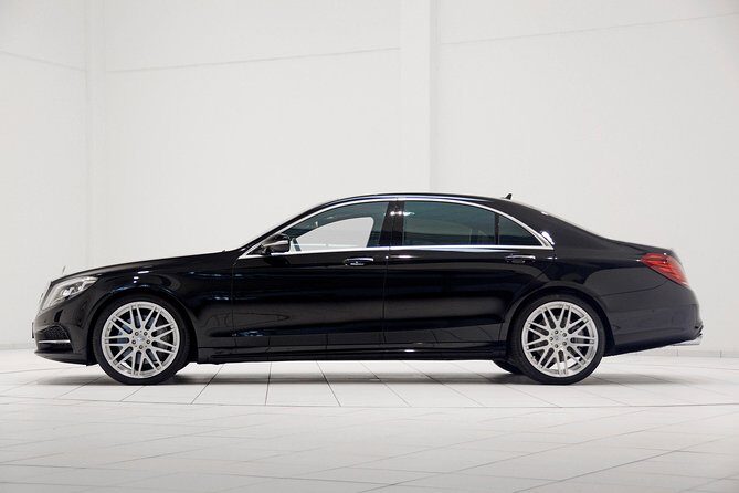 Honolulu by yourself by Luxury Sedan - 4 hrs disposal - Key Points
