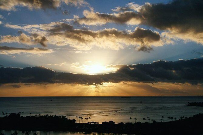 Honolulu by yourself by Luxury Sedan - 4 hrs disposal - FAQ