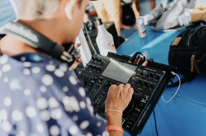 Honolulu: Paradise Waikiki Sunset Cruise - Key Points