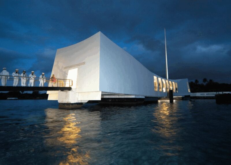 Honolulu: Pearl Harbor USS Arizona Memorial Tour - A Thorough Look at the Pearl Harbor USS Arizona Memorial Tour