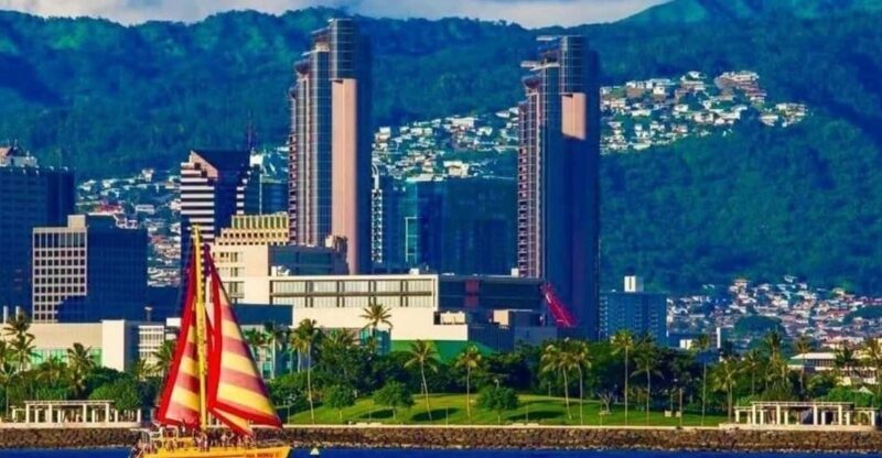 Honolulu: South Shore Open Sail - What to Expect on the South Shore Open Sail