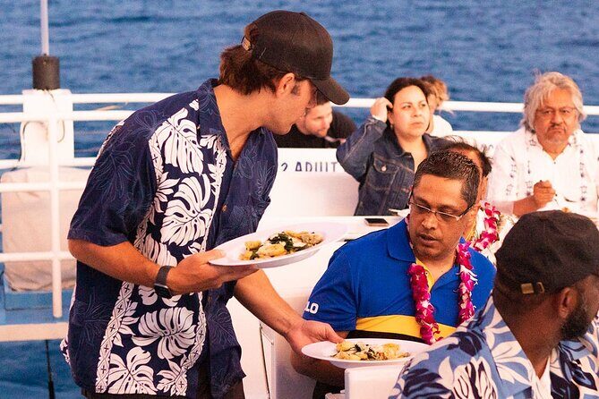 Honolulu Sunset & Friday Fireworks Dinner Cruise - An In-Depth Look at the Honolulu Sunset & Fireworks Dinner Cruise