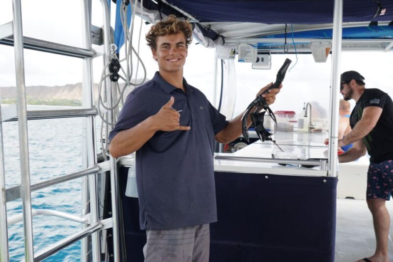 Honolulu> Waikiki Turtle Canyon Snorkeling and Swimming Tour - Key Points
