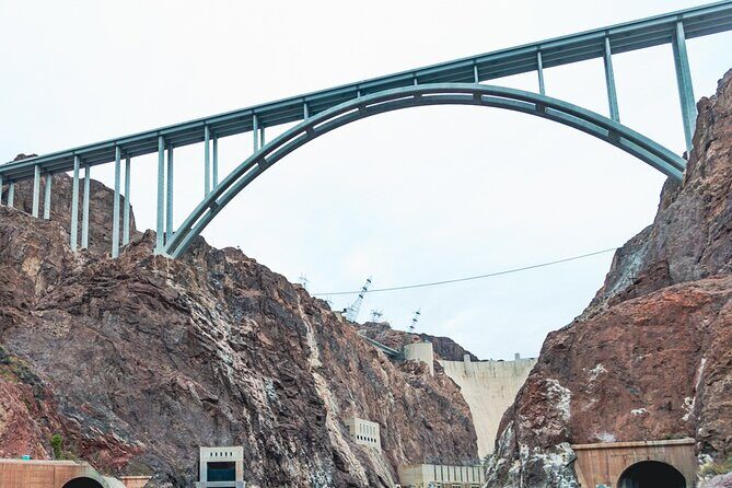 Hoover Dam Walk & Emerald Cave Kayak Combo with Lunch - FAQ