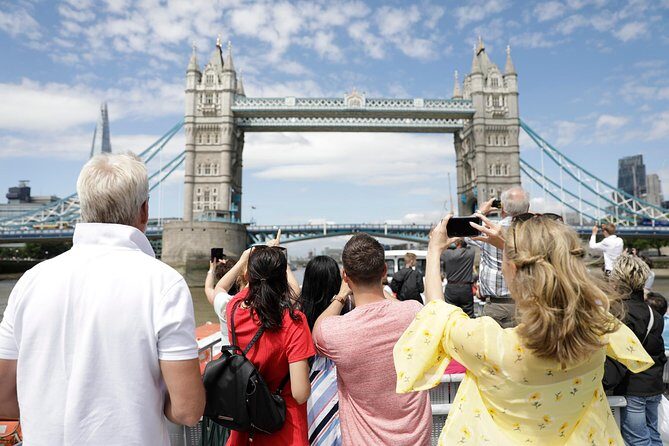 Hop-On Hop-Off Sightseeing River Cruise on the Thames - The Pros and Cons: What to Keep in Mind