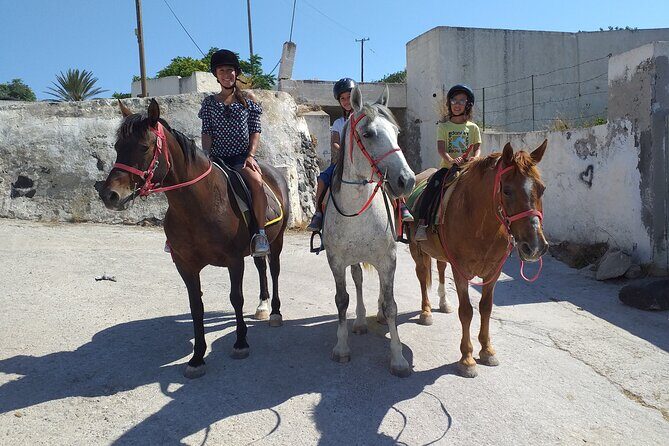 Horse Riding--Explore secret Thera - FAQ