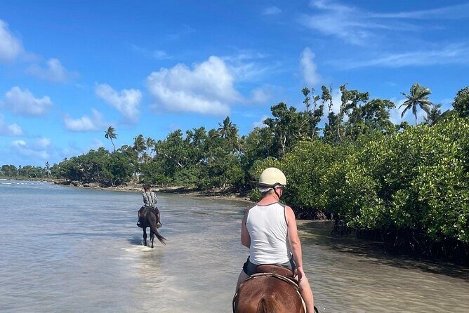 Horse Riding in Port Vila with Yumi Tours - Key Points