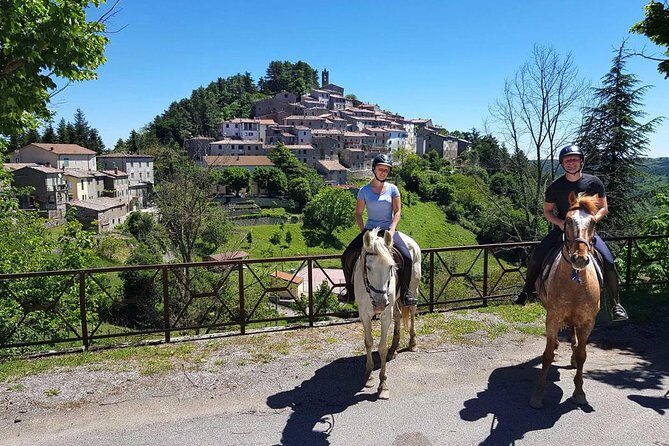 Horse Riding in Tuscany for Experienced Riders: Full-day Trail Ride - The Picnic Lunch and Additional Comforts