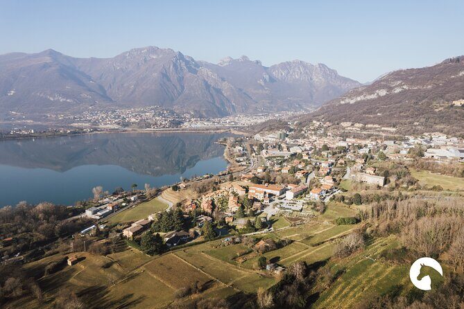 Horseback riding for experts between the lake and the mountains - FAQs