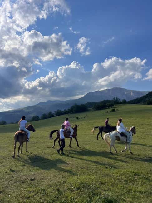 Horseback riding in Dilijan - Key Points