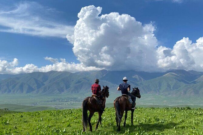 Horseback riding on the mountains of Chon Kemin National Park - An In-Depth Look at the Tour