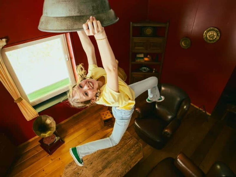 Horst: Mind Mystery Optical Illusion Experience Entry Ticket - Food, Shopping, and Relaxation