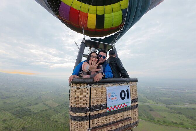 Hot air balloon flight in Teotihuacán + Breakfast in a Cave - The Experience: A Full Breakdown