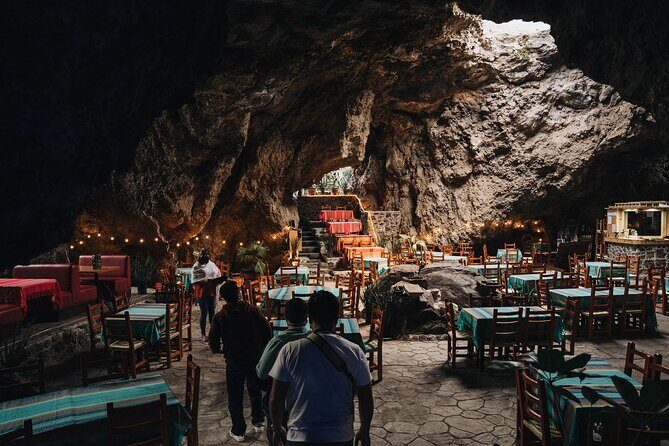 Hot Air Balloon Flights over Teotihuacán from CDMX or We Fly - Group Size and Practical Considerations