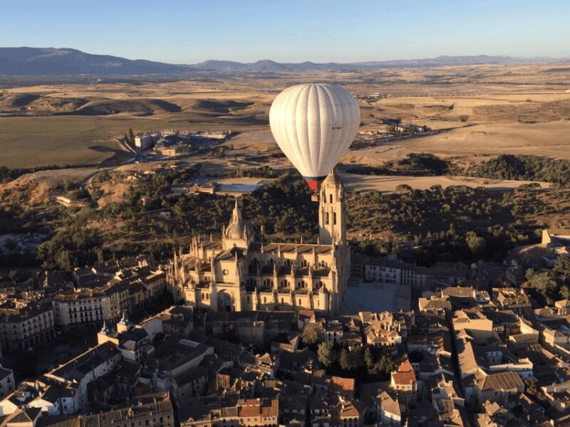 Hot air Balloon over Segovia & Hop-on&Hop-off Touristic Bus - FAQ