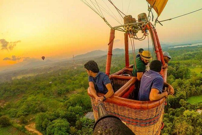 Hot Air Ballooning Day Tour - An In-Depth Look at the Hot Air Balloon Tour