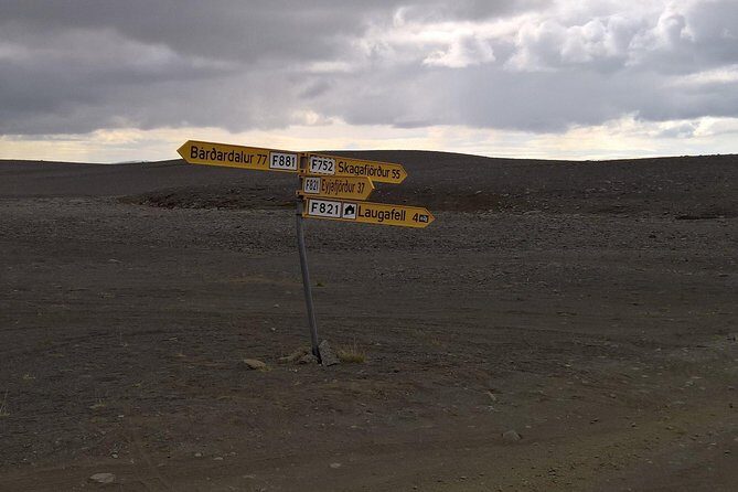 Hot springs and waterfalls, private super jeep tour - What Makes This Tour Stand Out?