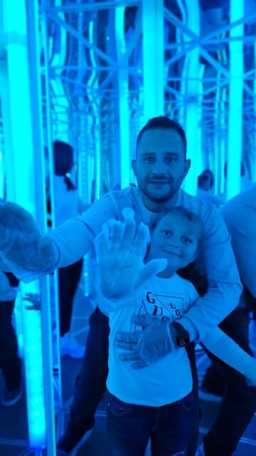 ''House Of Attractions'': Glass Labyrinth Family Ticket 2+1 - Who Will Love This?