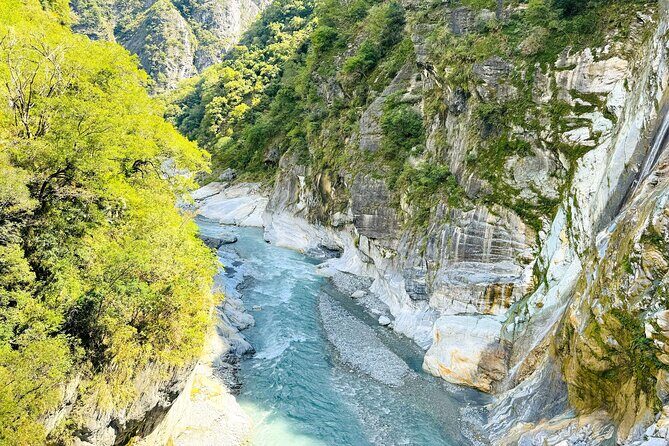 Hualien Taroko Day Tour From Ximending - Food, Comfort, and Extras
