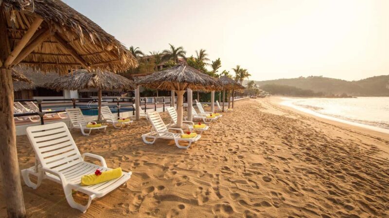 Huatulco: 7 Bays Boat Tour with Snorkeling and Lunch - An overview of what this tour offers