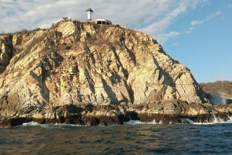 Huatulco: 7 Bays Boat Tour with Snorkeling and Lunch - The practical details: timing, group size, and booking