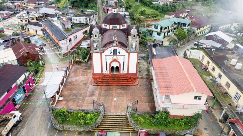 Huatulco: Pluma Hidalgo Coffee Origin and Essence. - Meal and Local Flavors