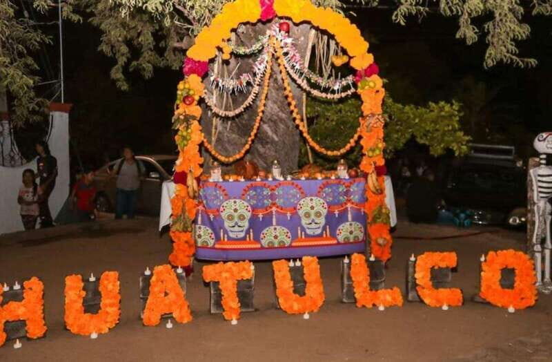 Huatulco: Private Day of the Dead Experience - Transport and Group Size