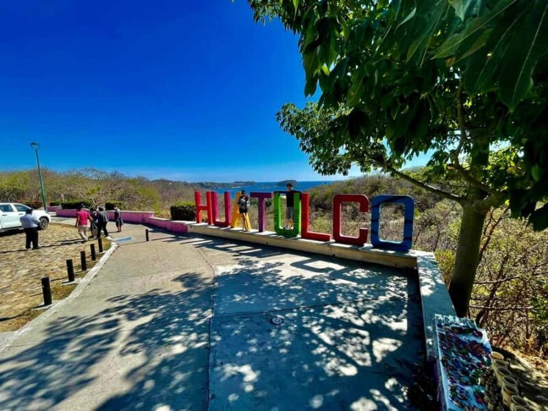 Huatulco: Viewpoints and snorkeling at La Entrega beach - Key Points