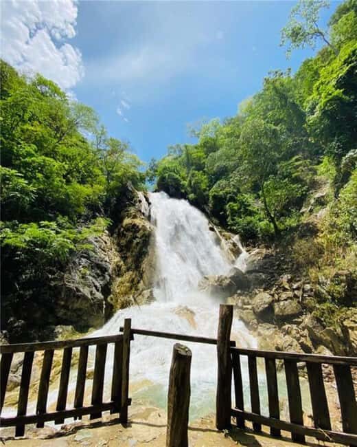 Huatulco: Waterfalls Tour with Buffet Lunch - The Sum Up