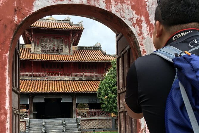 Hue Imperial and Forbidden City Guided Tour in 2,5 hours - The Good and the Not-So-Good