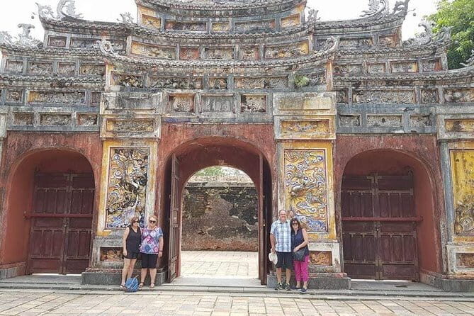 Hue Imperial Citadel: Dragon Boat Adventure with Small Group Tour - Royal Tombs: Minh Mang and Khai Dinh