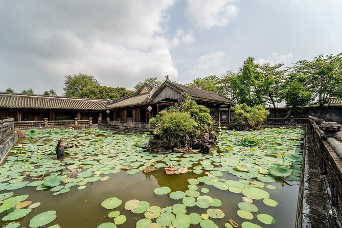 Hue Imperial Citadel: Dragon Boat Adventure with Small Group Tour - Cultural Craft Village: Conical Hats and Incense