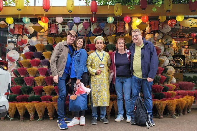 Hue: Royal Tombs, Pagoda, Perfume River by Dragon Boat & Car - The Itinerary – What to Expect