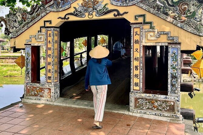 Hue to Hoi An Van Tour with English-Speaking Guide & Sightseeing - Frequently Asked Questions