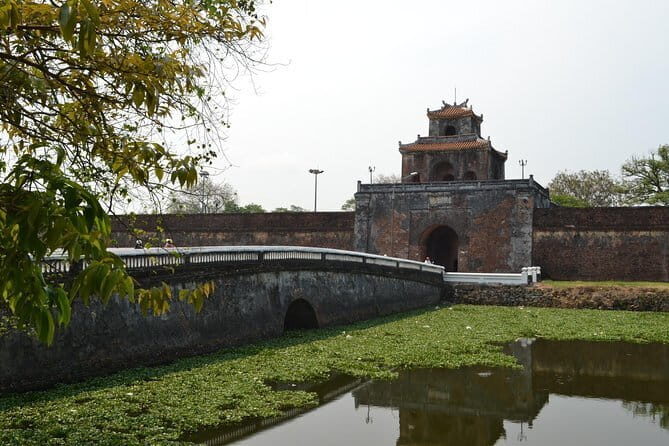 Hue to Hoi An via Hai Van Pass with English Guide & Scenic Stops - Frequently Asked Questions