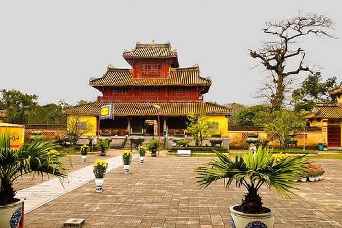Hue Walking Tour to Imperial Citadel and Forbidden City - Who Should Join This Tour?