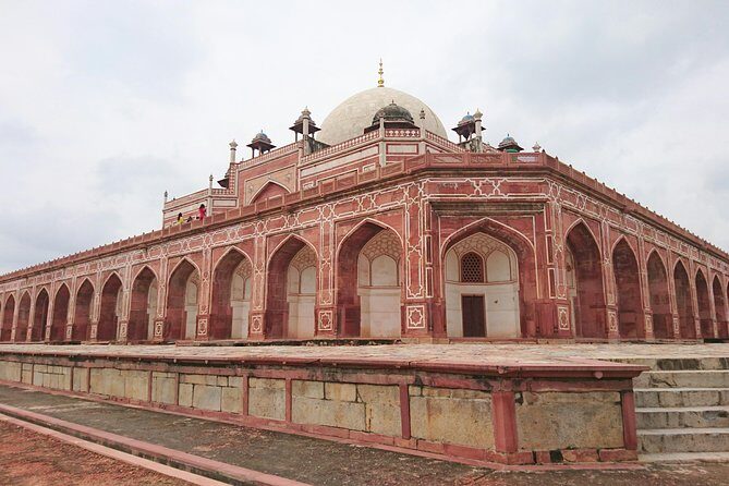 Humayun tomb the Precursor of Taj Mahal and Old Fort Visit - FAQ