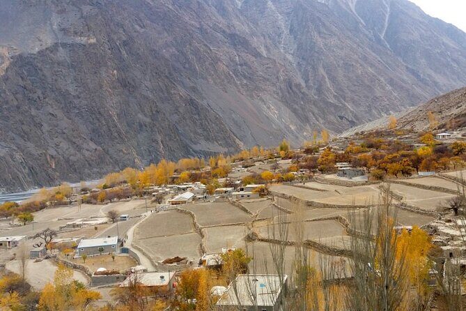 Hunza Autumn Tour - Day 2: Karakoram Highway to Chilas