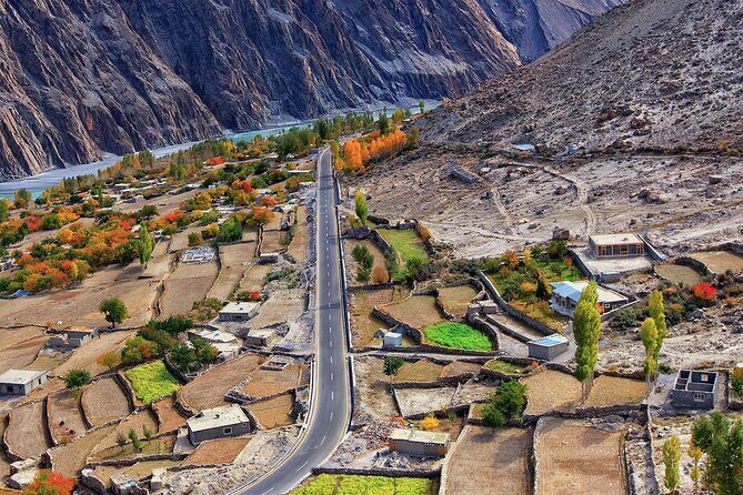 Hunza Autumn Tour - Day 4: Gilgit and Phandar Valley