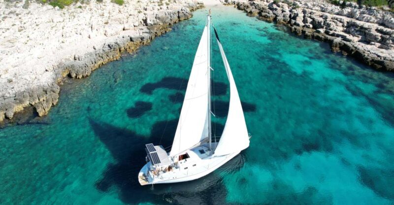 Hvar: Private Sailing Boat Trip with Swimming and Snorkeling - An Authentic Look at the Private Sailing Experience
