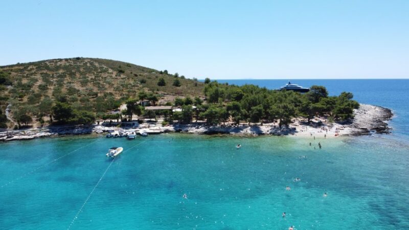 Hvar: South shore & Pakleni islands private speedboat tour - The Sum Up