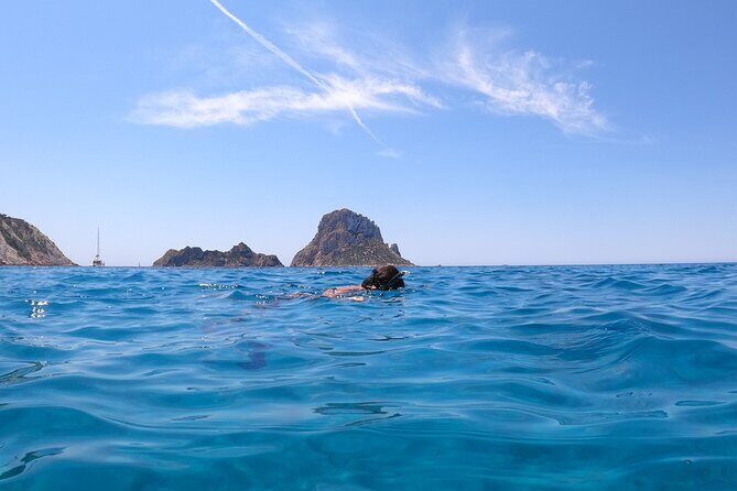 Ibiza Catamaran Cruise Es Vedrà Morning or Sunset - Key Points