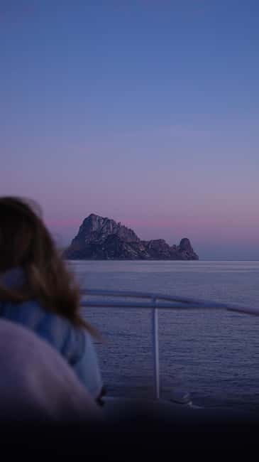 Ibiza Es Vedra: Private boat trip - Sunset and drinks. - FAQ