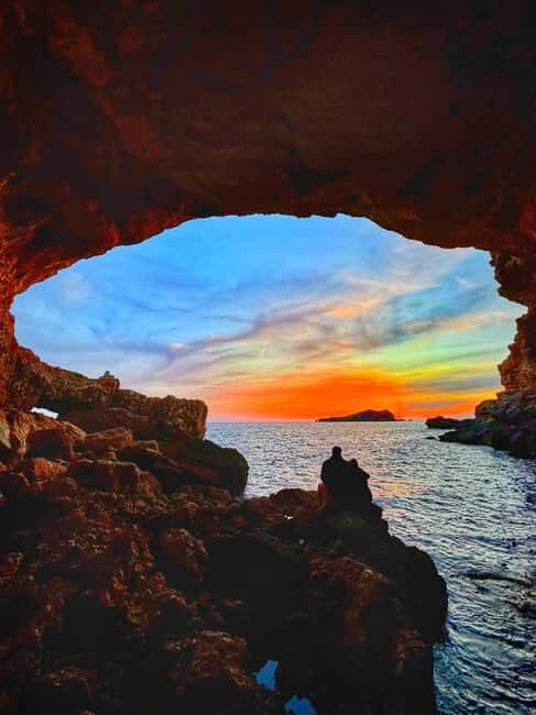 Ibiza: Secret Spots Island 4X4 Tour by Land Rover Defender - Secret Viewpoints Over Es Vedrà and Cala Comte