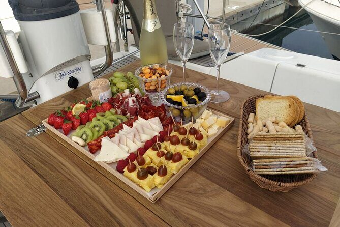 Ibiza sunset boat trip with appetizers and champagne, 6 guests - A Detailed Look at the Ibiza Sunset Boat Trip