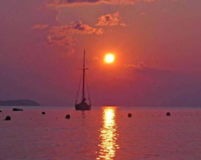 Ibiza: Sunset Private Sailboat with Tapas & Open Bar - Who Is This Tour Best Suited For?